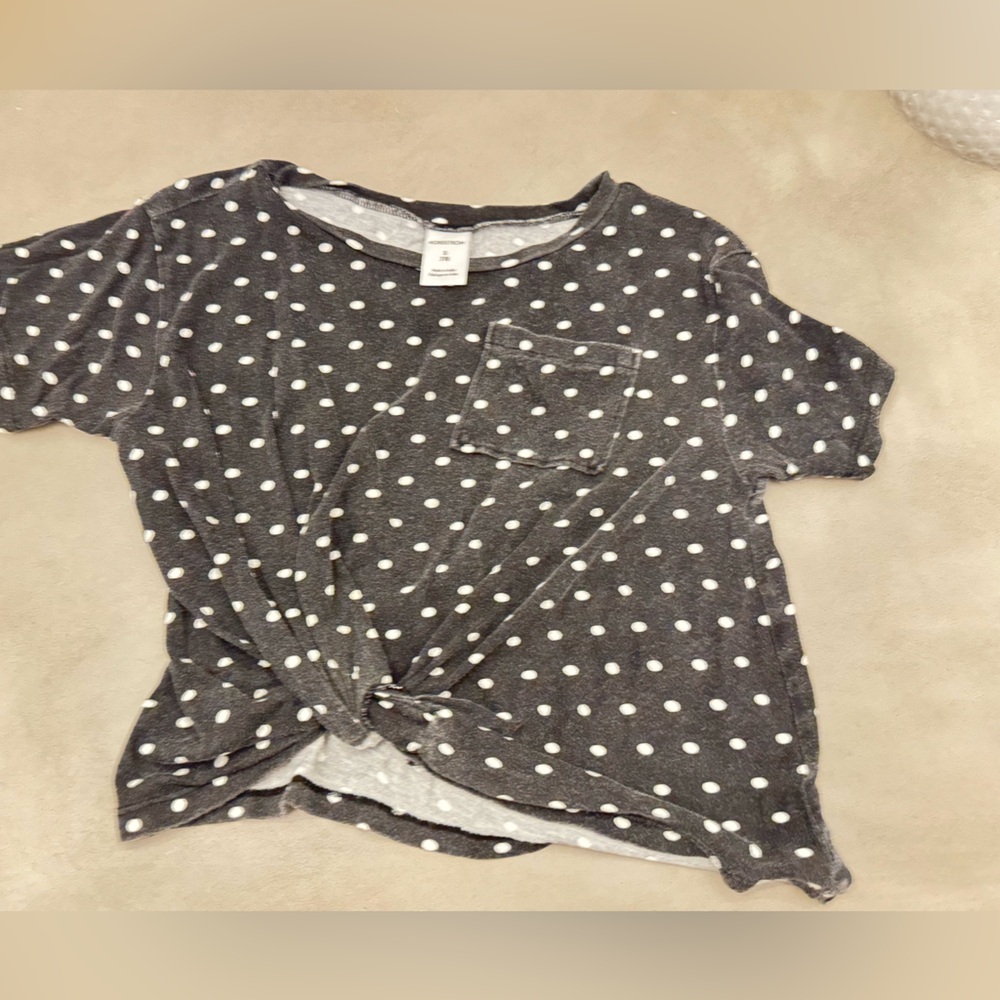 🌸 Nordstrom Girl's Polka Dot Top Shirt Small 7-8 Dark Grey